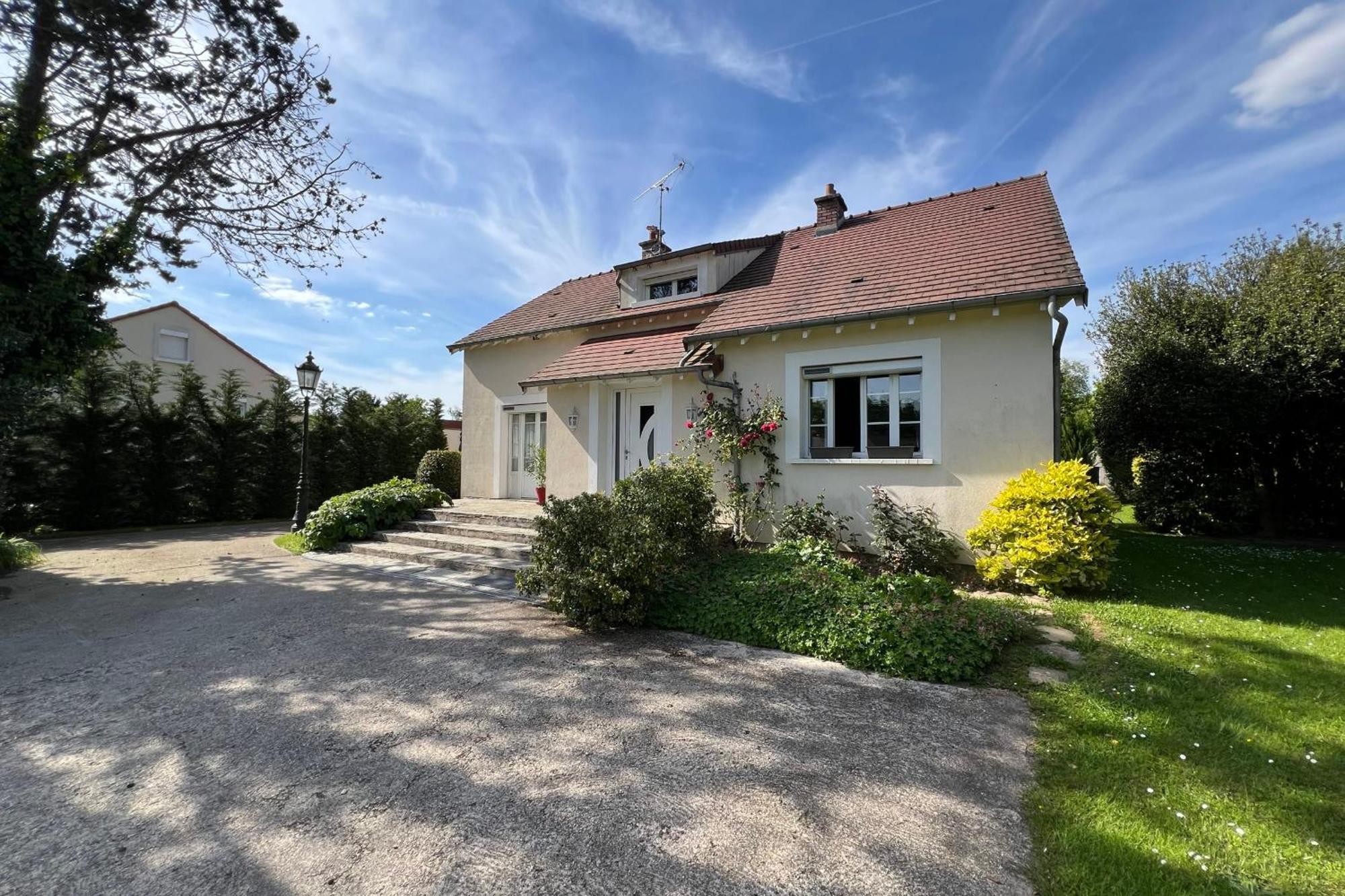 Les Sablons Villa La Houssaye-en-Brie Buitenkant foto
