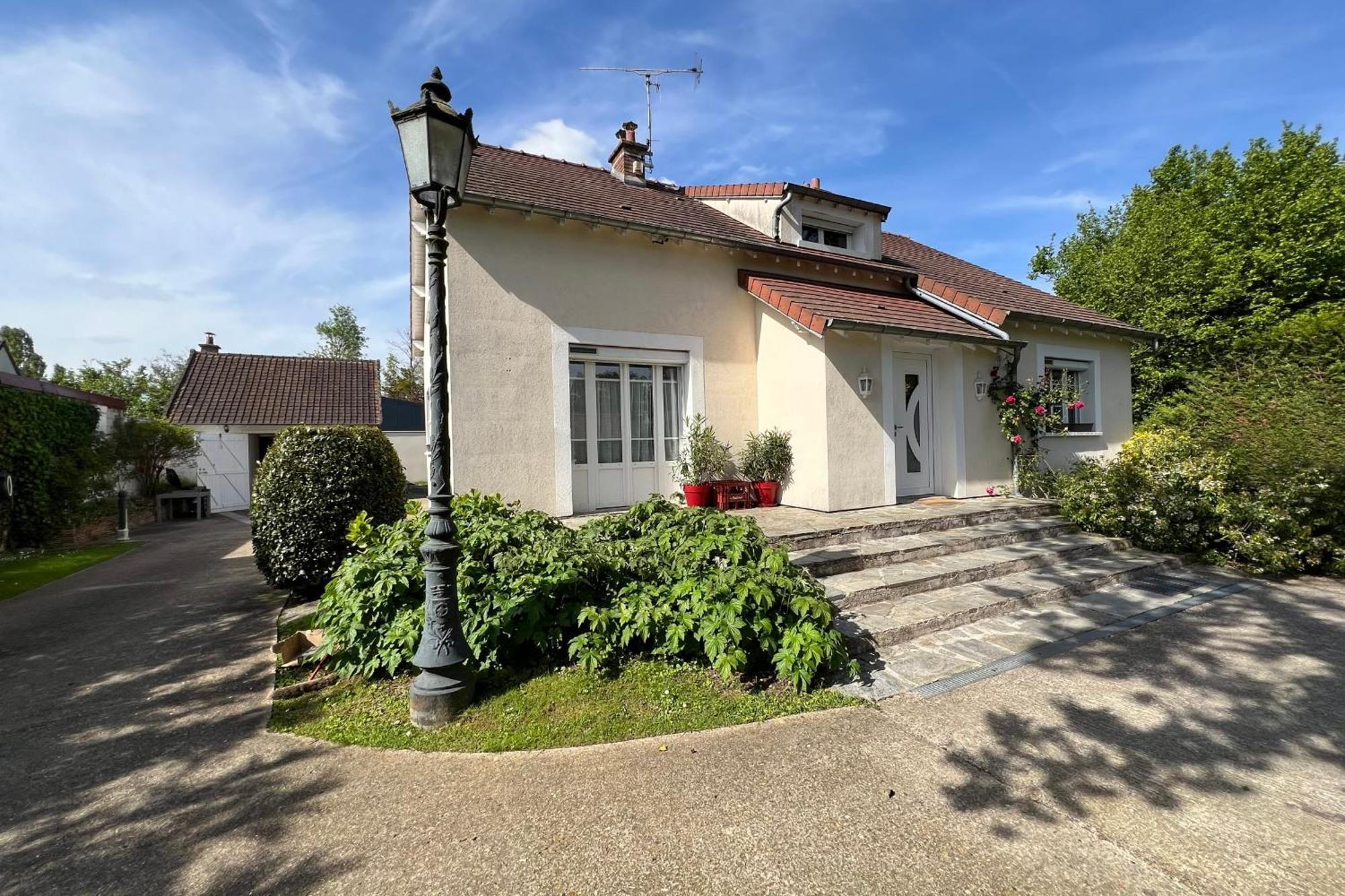 Les Sablons Villa La Houssaye-en-Brie Buitenkant foto