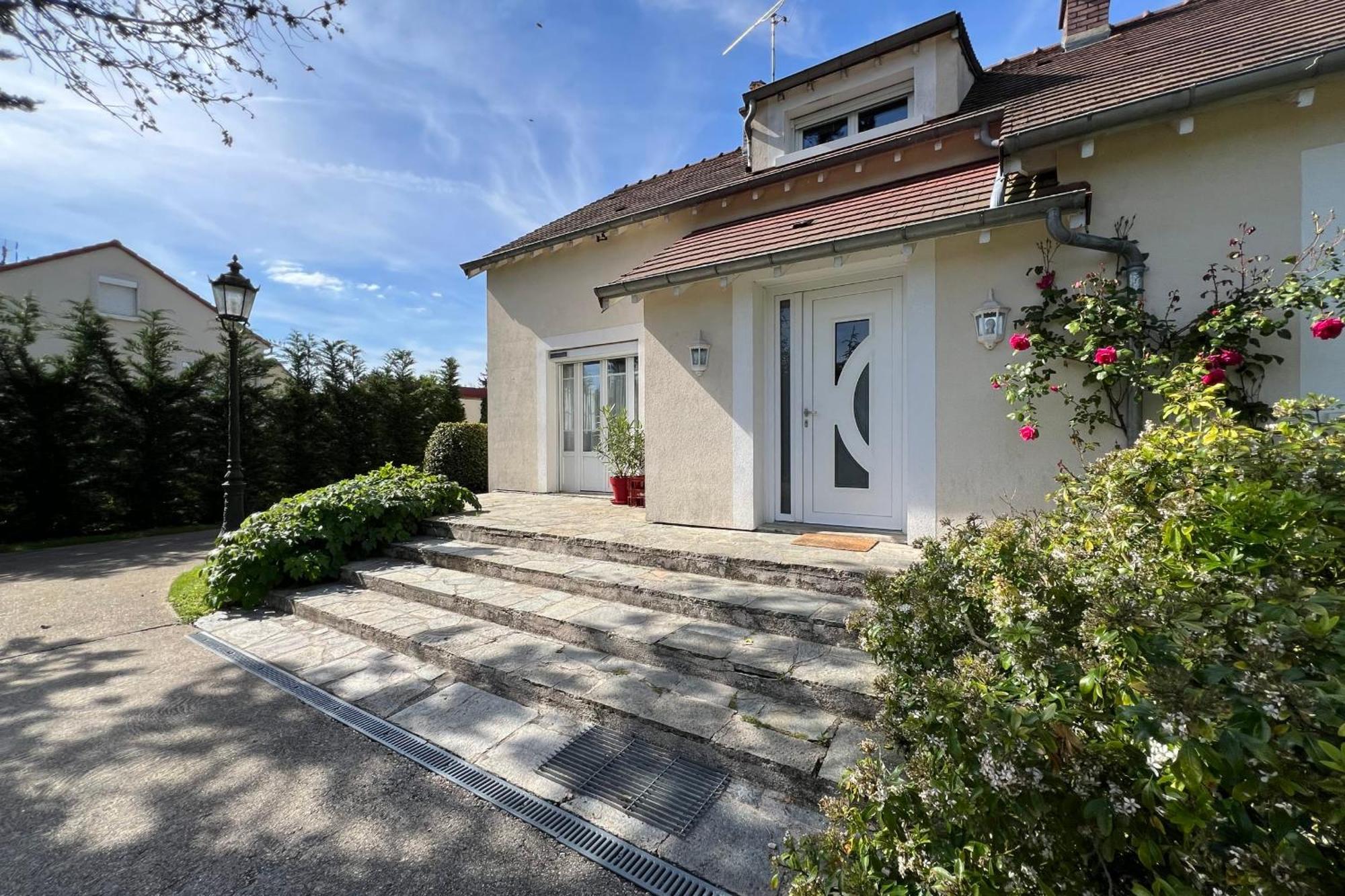 Les Sablons Villa La Houssaye-en-Brie Buitenkant foto