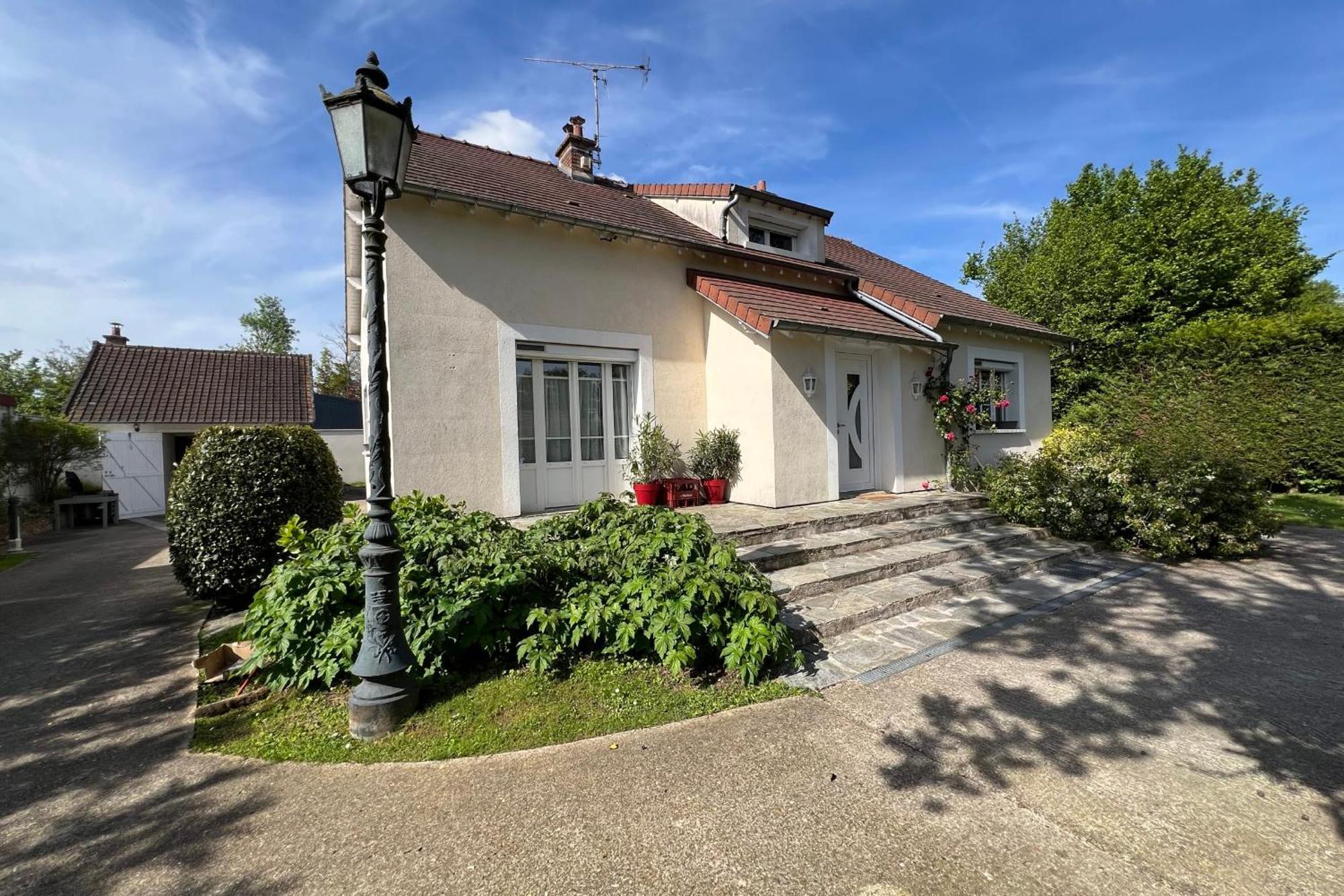 Les Sablons Villa La Houssaye-en-Brie Buitenkant foto
