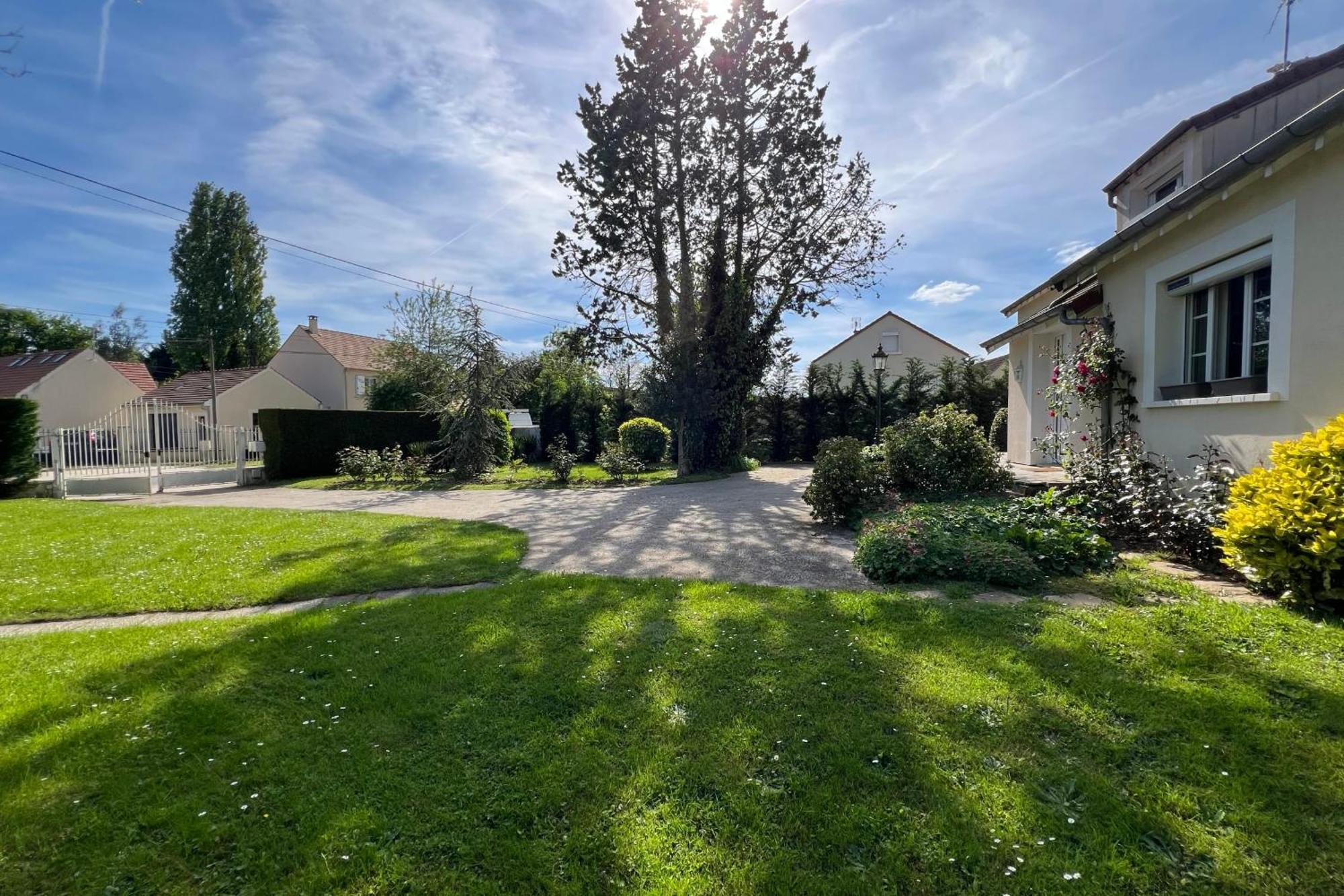 Les Sablons Villa La Houssaye-en-Brie Buitenkant foto