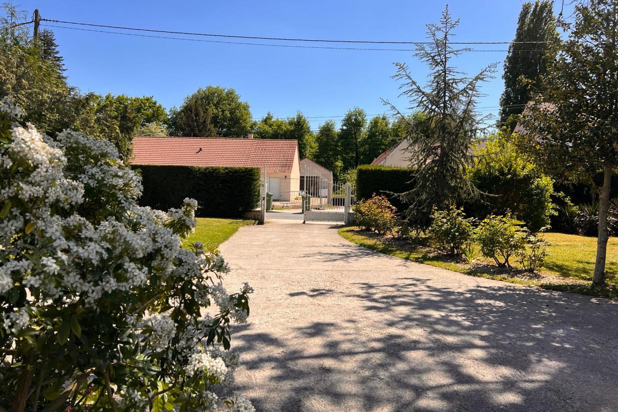 Les Sablons Villa La Houssaye-en-Brie Buitenkant foto