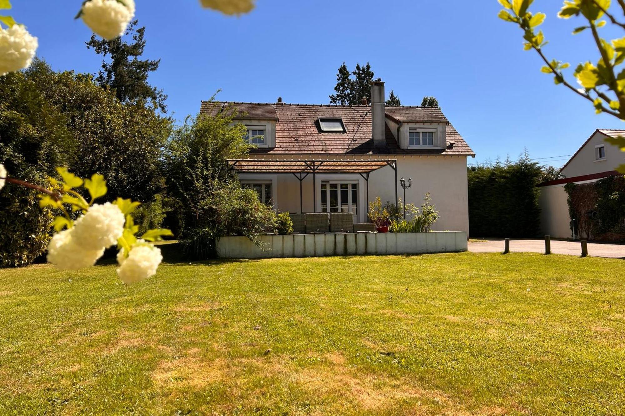 Les Sablons Villa La Houssaye-en-Brie Buitenkant foto