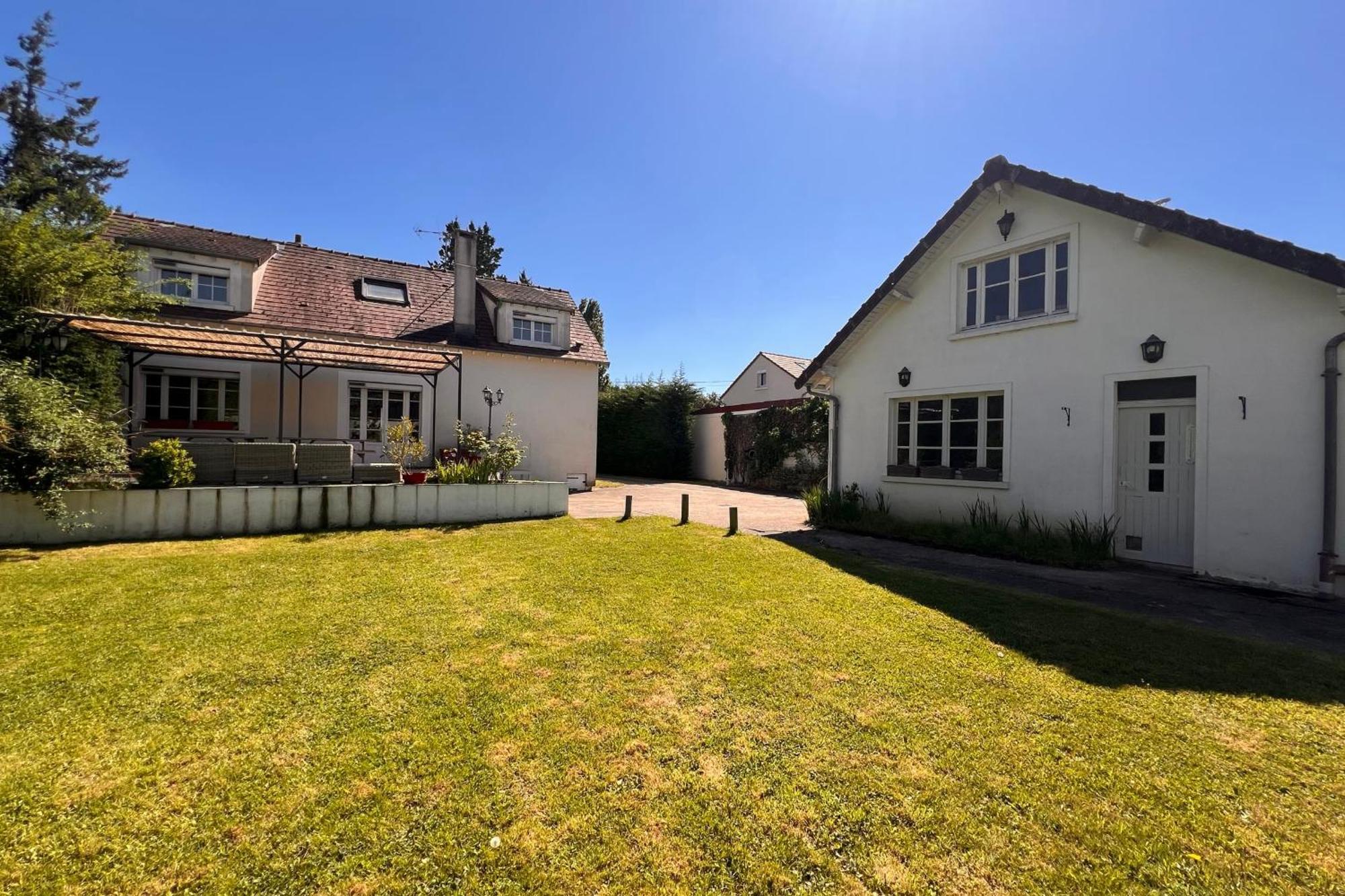 Les Sablons Villa La Houssaye-en-Brie Buitenkant foto